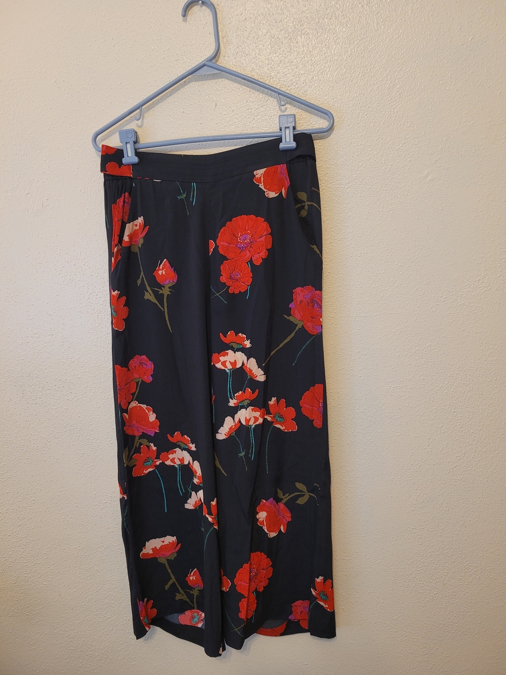 Aritzia Wilfred Floral Wide Leg Culotte Pants Tie Waist Navy Red Medium